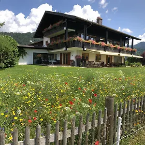 https://gastehaus-wiesegg.com-bavaria.com